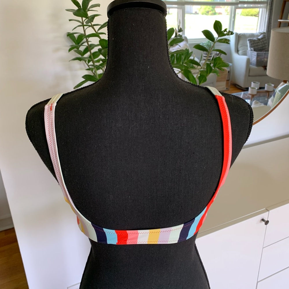 Gap bikini top in rainbow NWOT size M - Picture 2 of 3